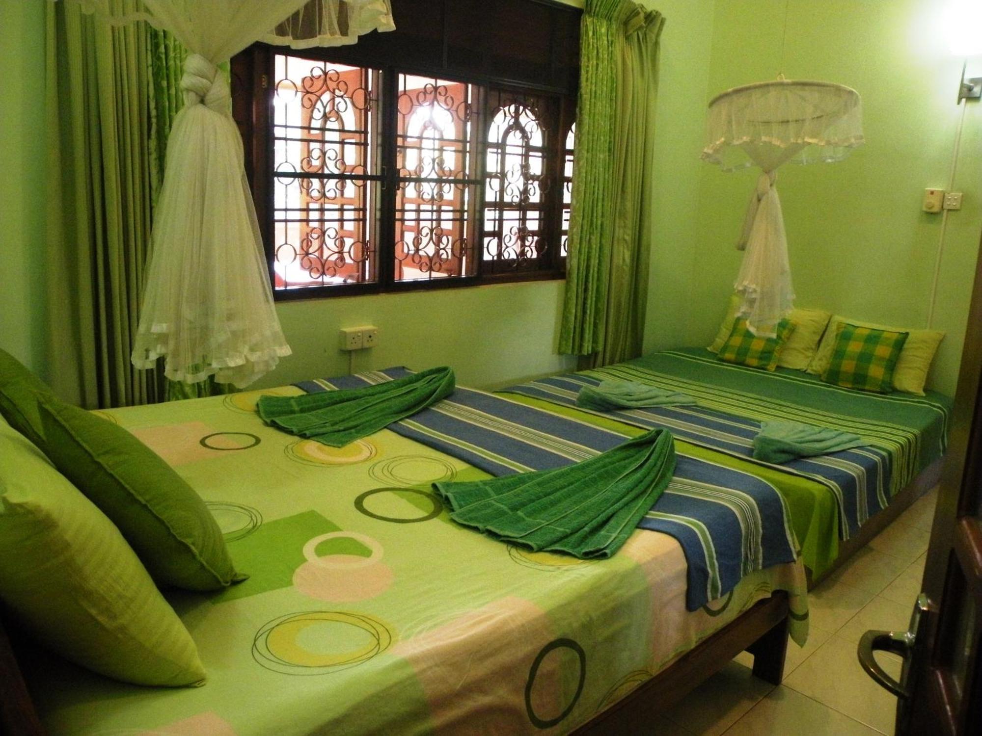 Henderson Airport Residence Negombo Exterior photo