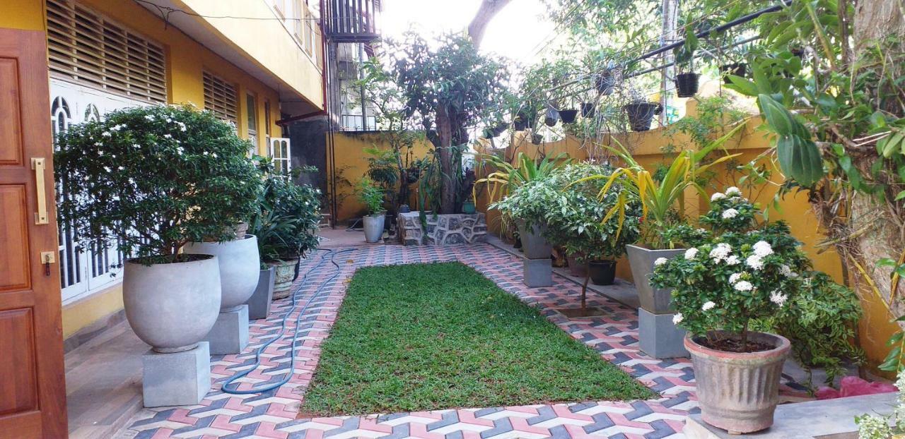 Henderson Airport Residence Negombo Exterior photo